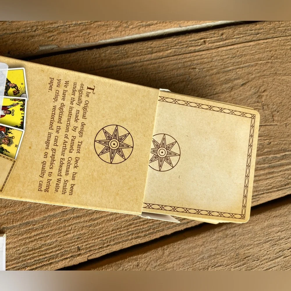 Tarot deck- opened - Picture 5 of 6